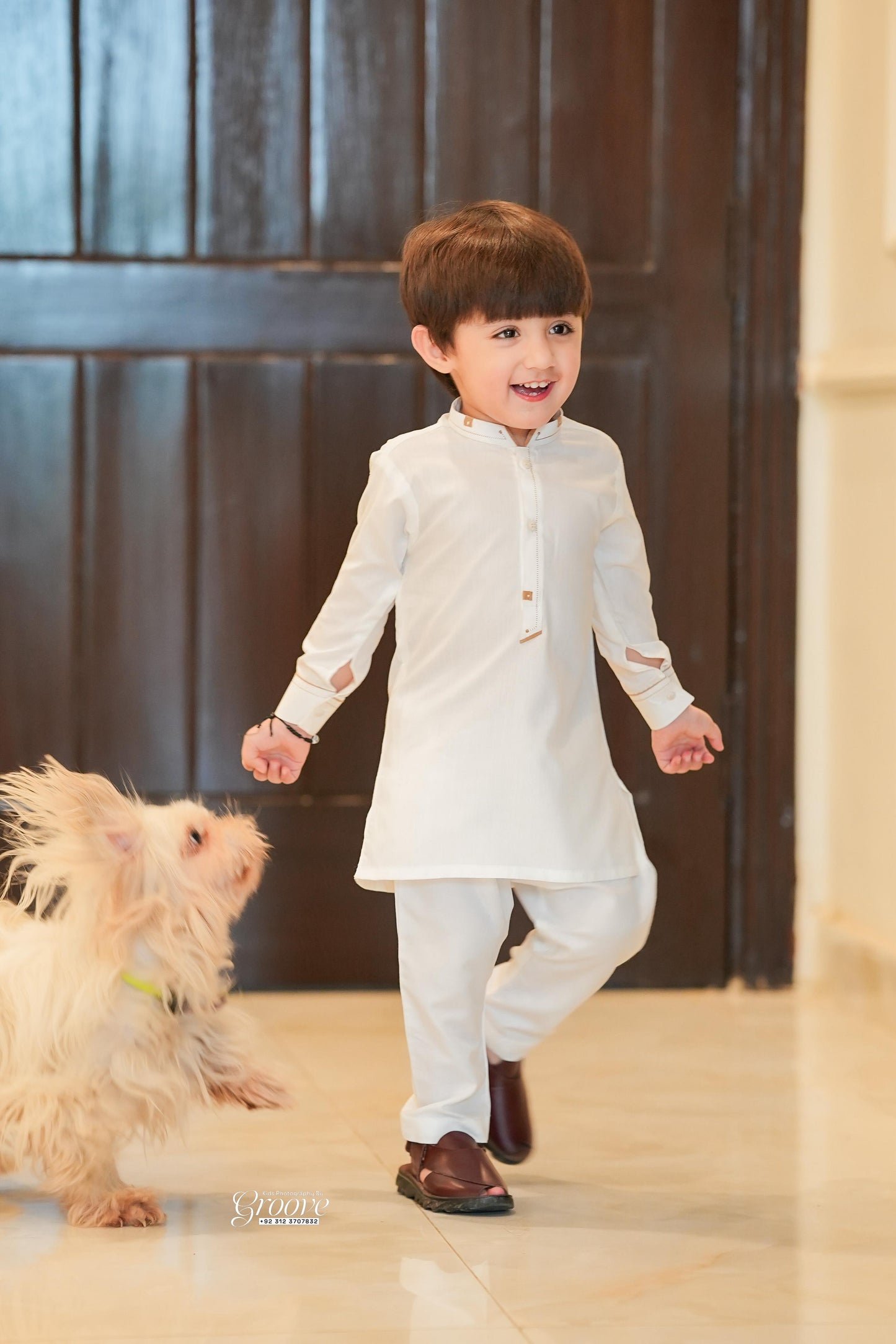 Off-white designing kurta pajama